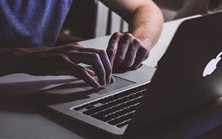 半场2:0！曼城领先西汉姆，赢球就登顶，哈兰德英超103球追平C罗